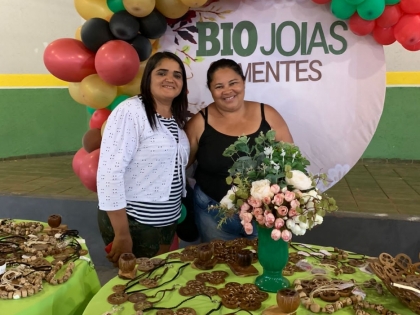 Produção de biojóias é alternativa de renda para mulheres da zona rural de Figueirópolis