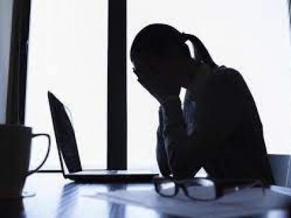 Mês da Mulher: síndromes de burnout e do impostor são 70% mais incidentes em mulheres
