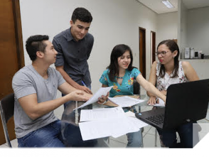 IEL divulga 19 vagas de estgio para estudantes de nvel superior