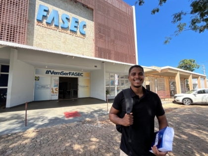 Curso de Administrao da FASEC  presencial e tem super bolsa at o final do curso